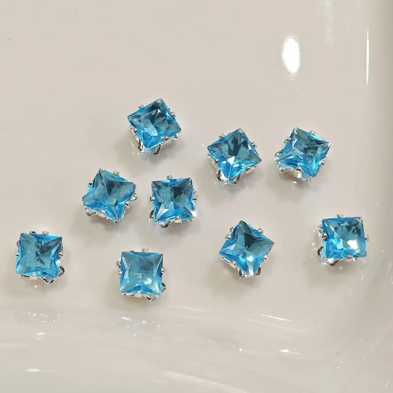 diamont spacer 5MM cube $1/10pc